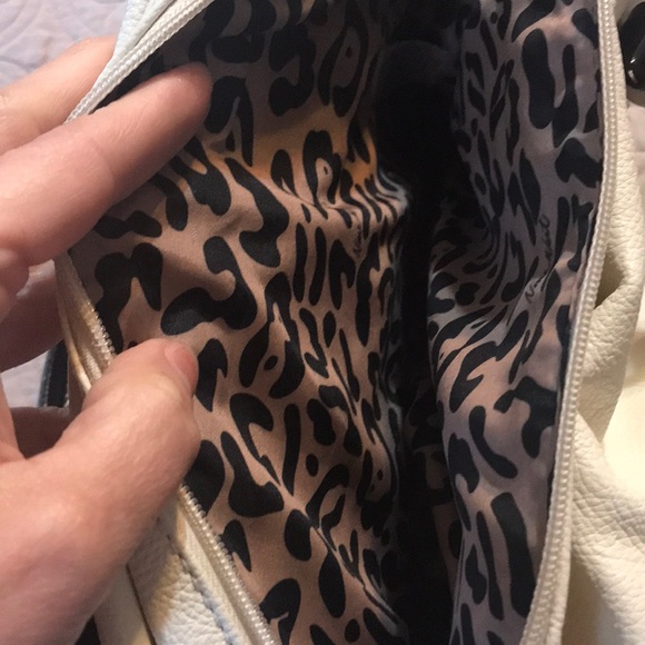 Nine West Shoulder Bag - Picture 6 of 8